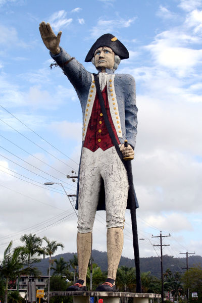 Captain Cook Statue in Cairns