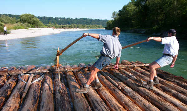 Floßfahrt auf der Isar.