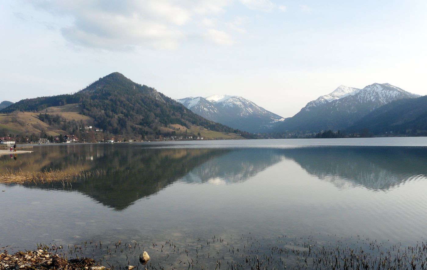 Der Schliersee: Spiegelung der Berge