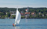 Segelyacht vor Starnberg