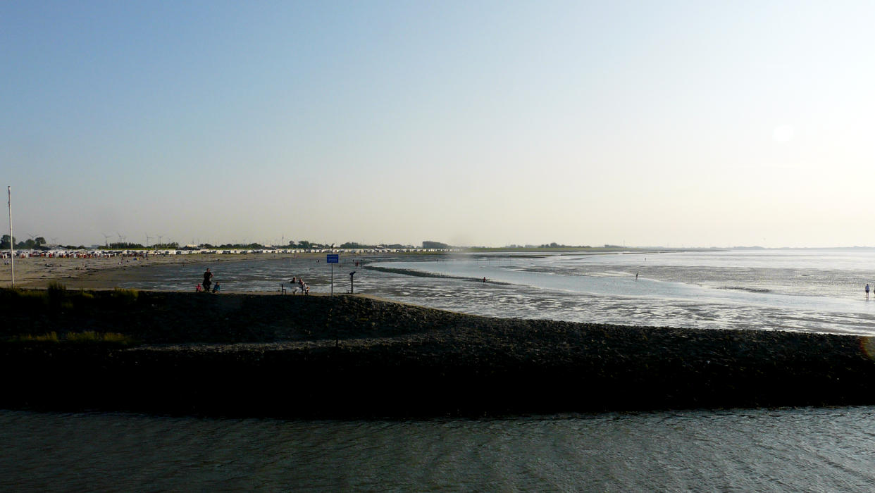 Abendstimmung bei Ebbe am Strand von Bensersiel