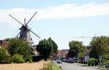 Mühle an der Ortseinfahrt Carolinensiel  von Hihawai