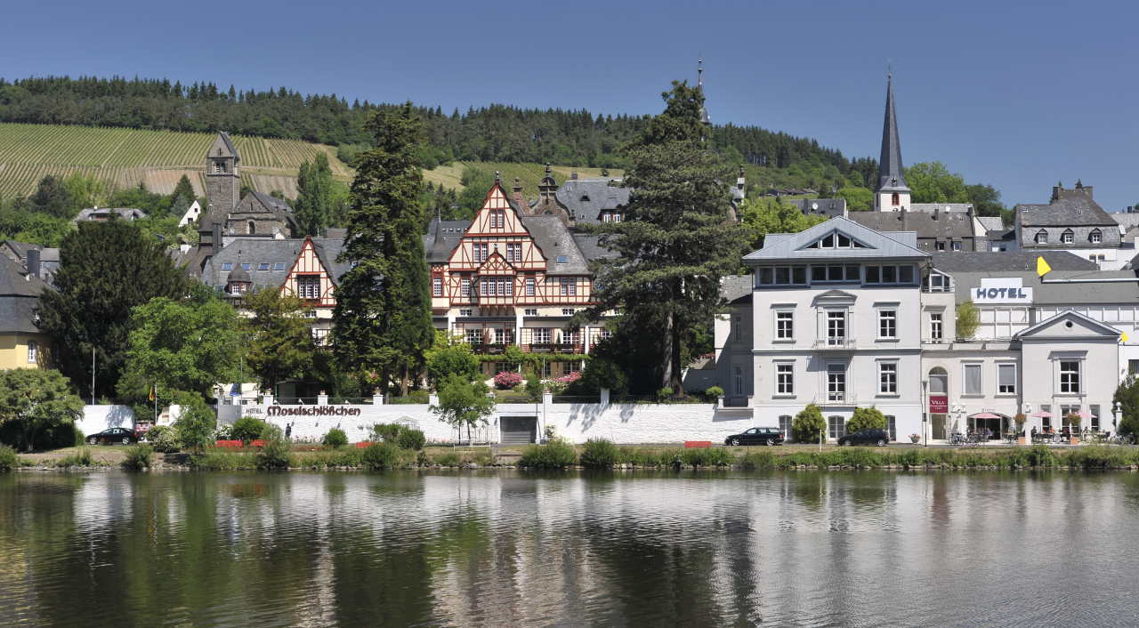 Außenansicht des Hotel Moselschlößchen in Traben-Trarbach