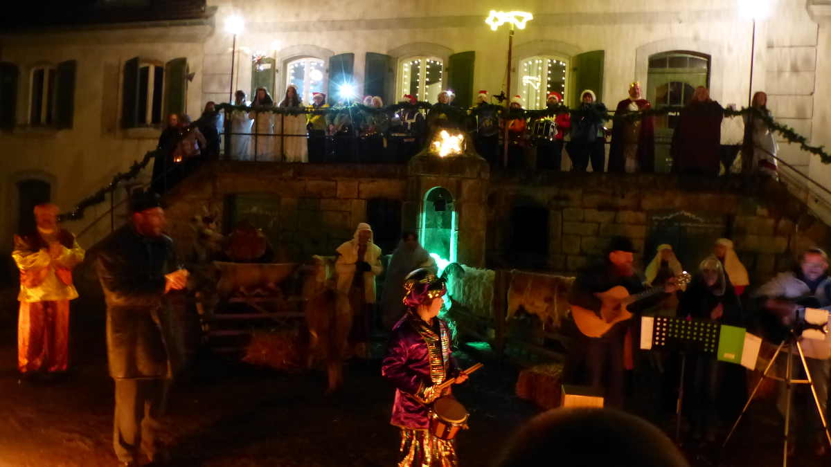 Hirtenspiel vor dem Schloss Karlsbrunn von Hihawai