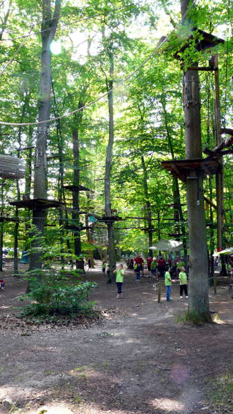 Abenteuerpark Jaegersburg am unteren Ende des Brückweihers