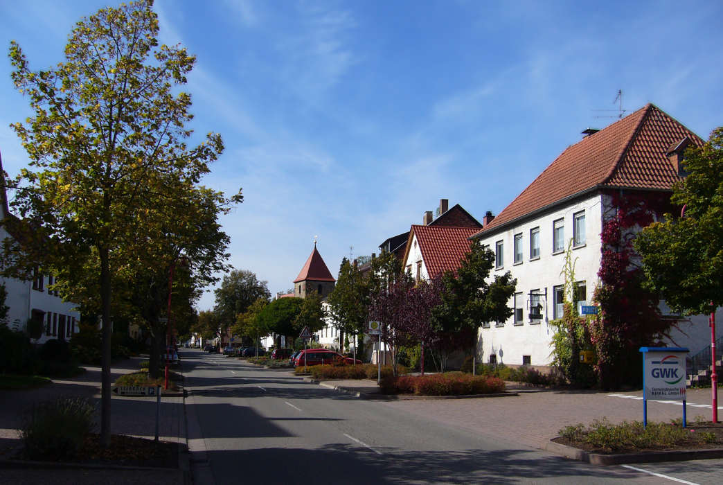 Die Dorfstraße im Ortsteil Limbach