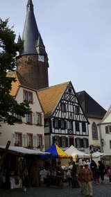 Mittelaltermarkt vor dem Ottweiler Turm