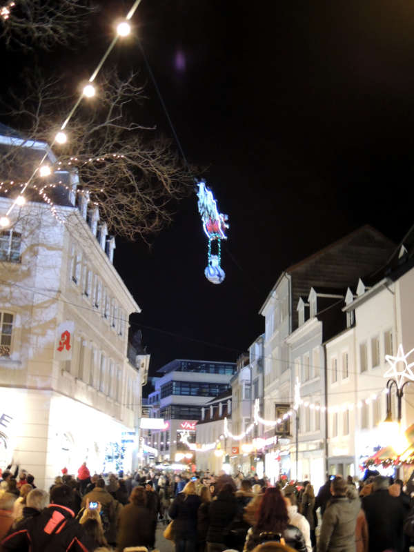 Der fliegende Weihnachtsmann kommt