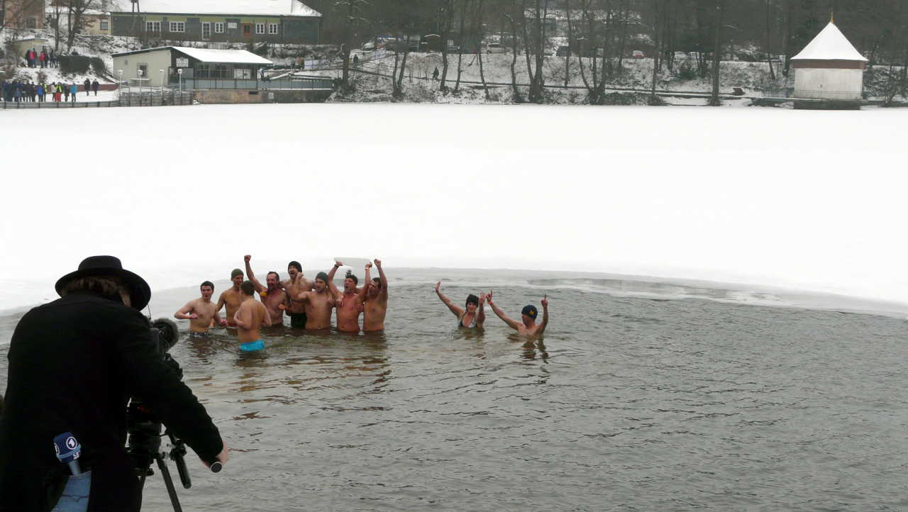 Eisschwimmen - Sieg über die Kälte
