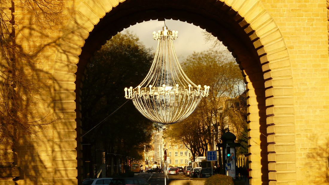 Leuchter in der Porte Serpenoise