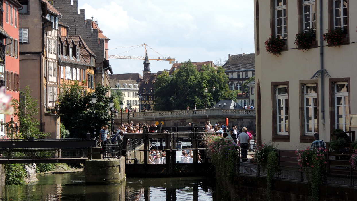 Schleuse in der Altstadt Straßburgs - Petite France