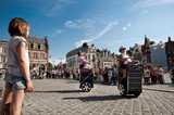 Straßenfestival Z'Arts'Up in Bethune  von Nord-Pas de Calais c/o Ducasse-Schetter PR