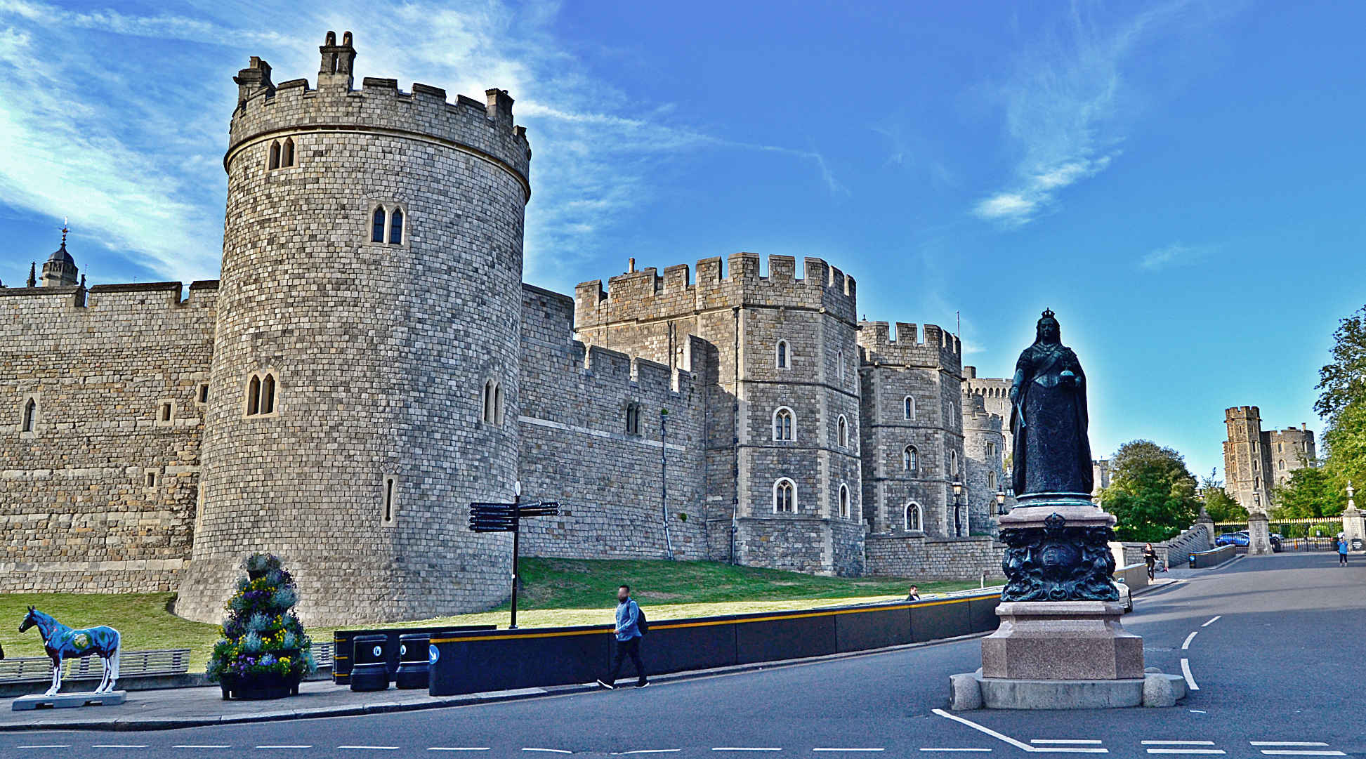 Queen Victoria vor Windsor Castle