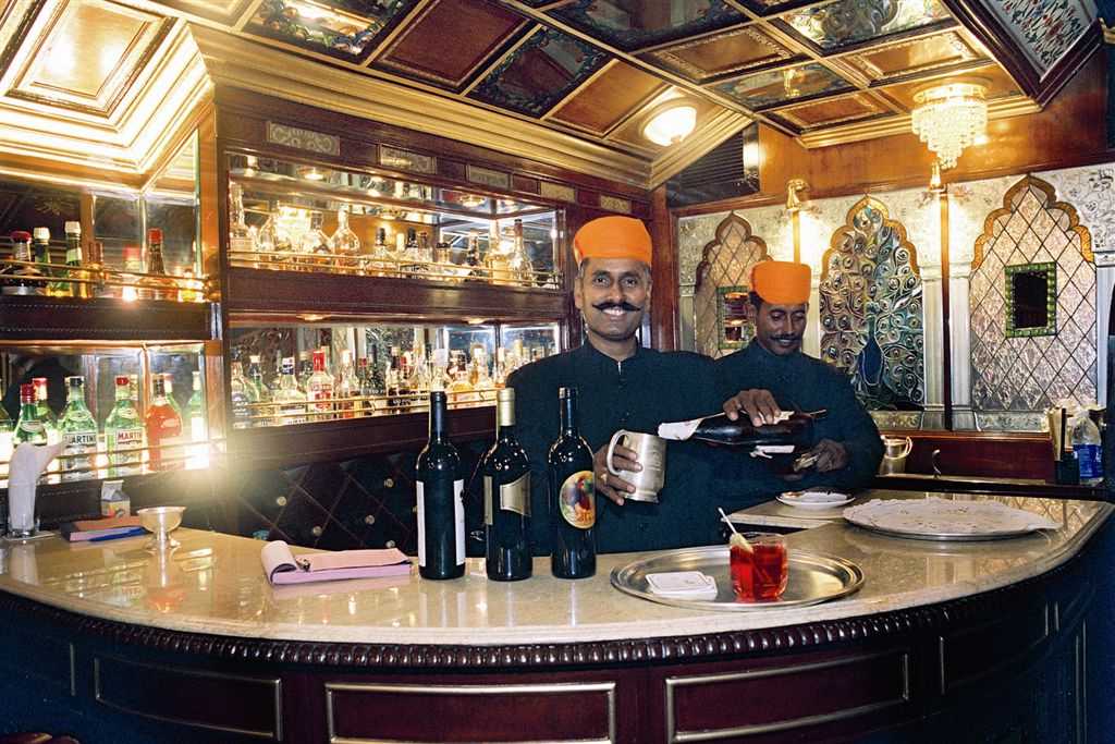 Bar im Palace on Wheels by Lotus Travel Service c/o ULPR