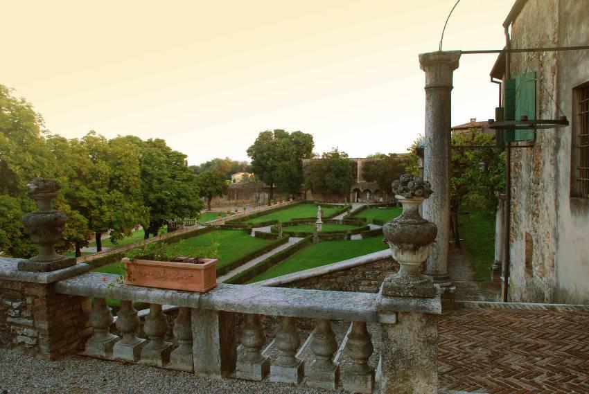 Palazzo Gonzaga by Maggioni Tourist Marketing