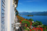 Grand Hotel des Iles Borromées mit Blick auf den Borromäischen Golf mit den Inseln