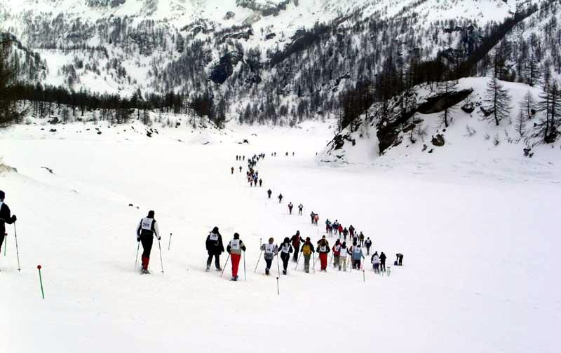 Das Schneeschuhrennen Traccia Bianca