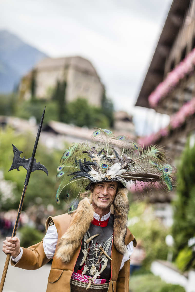 Saltnertracht zum Schuetzenfest Schenna