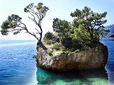 Brela: Der Brela-Felsen an der Makarska-Riviera  von Mario Zamic c/o www.reiseinfo-kroatien.com