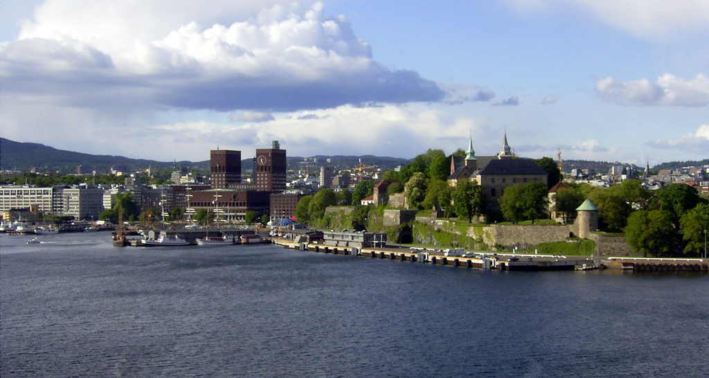 Festung Akershus und Rathaus Oslo
