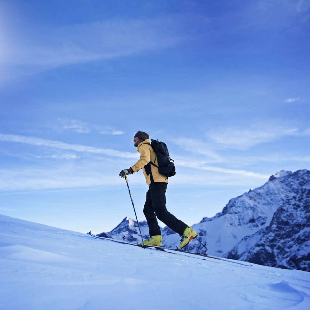 Einsteigerkurse bieten mehr Sicherheit für das Skitourengehen im freien Gelände