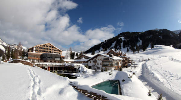 Hotel Jungbrunn mit beheiztem Außenpool