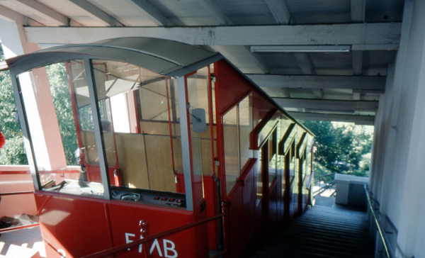 Kabine der Standseilbahn am Monte Bre - Lugano