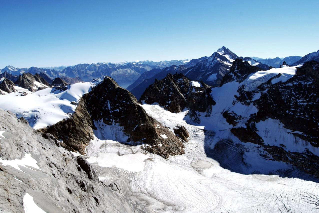 Blick von der Südseite des Titlis auf den Grassen