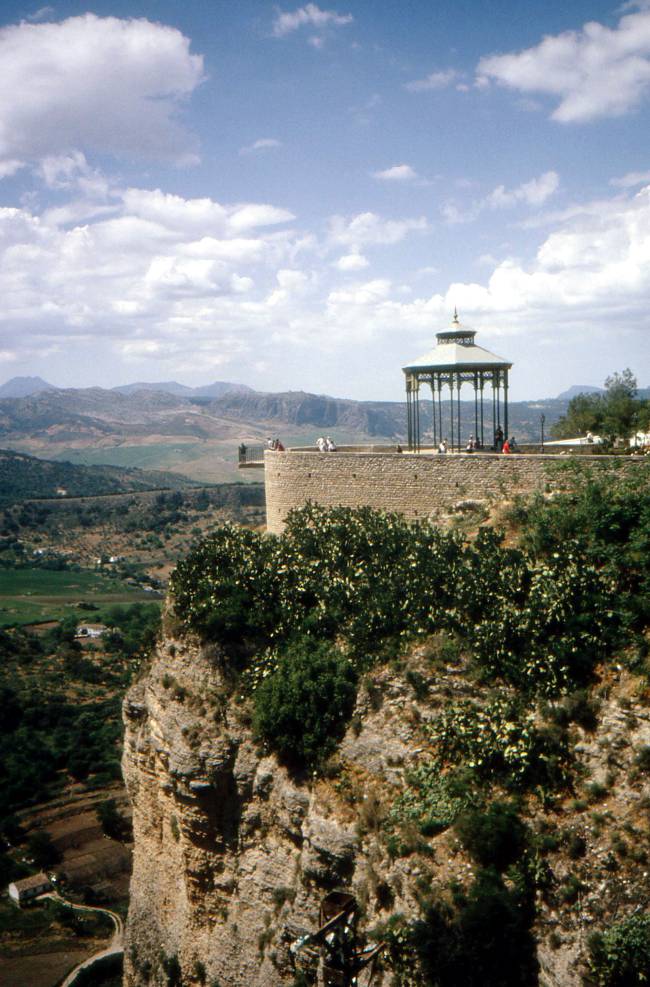 Aussichtspunkt auf den Felsen von Ronda