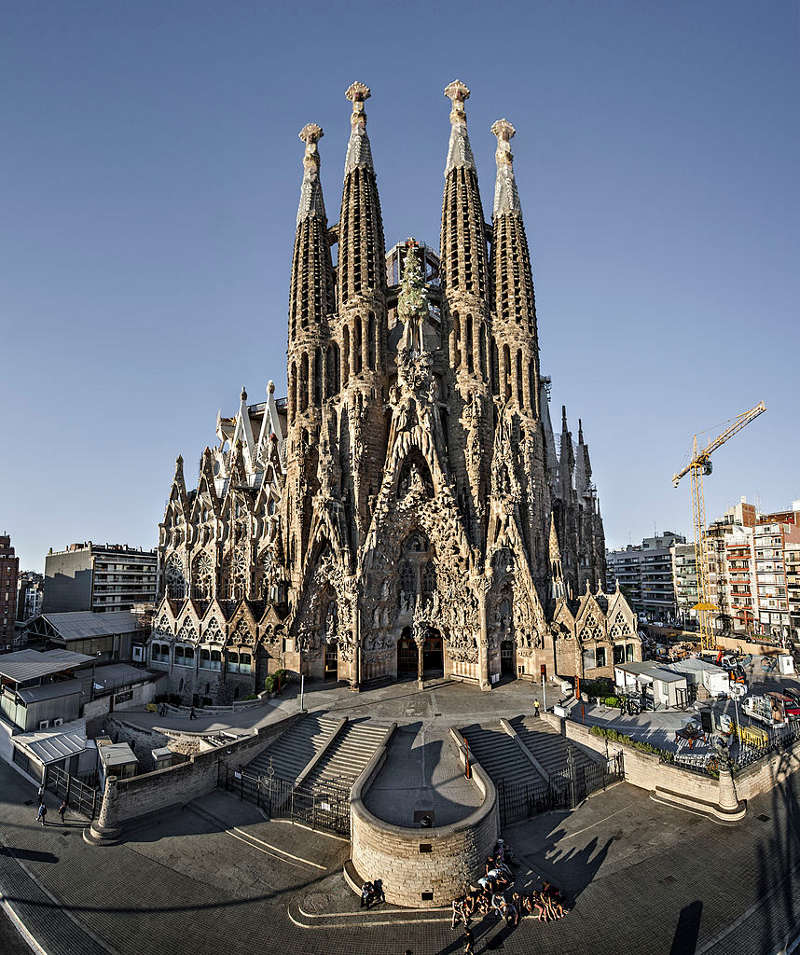 Fassade der Kirche Sagrada Familia