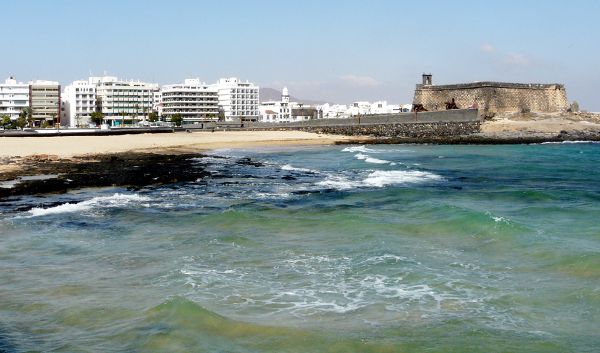 Arrecife & Castillo San Gabriel Meerseite von Hihawai - Klick fr Bildrechte