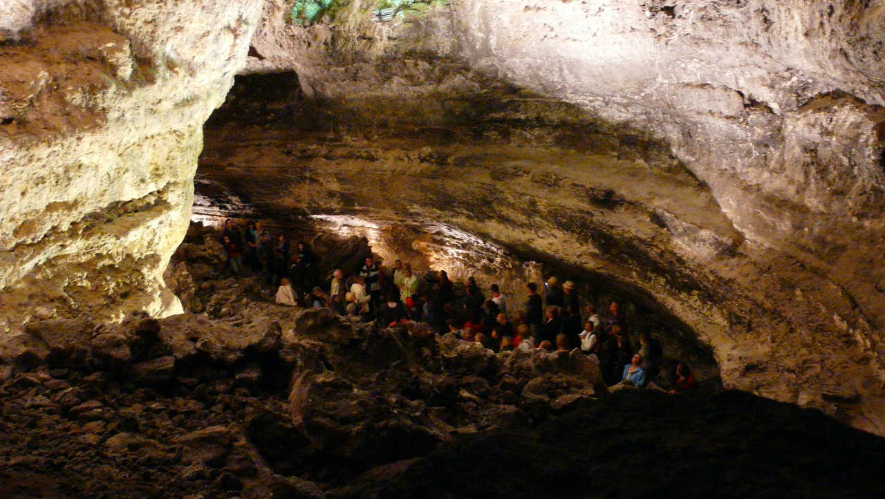 Besichtigung der Höhle Cueva de los Verdes