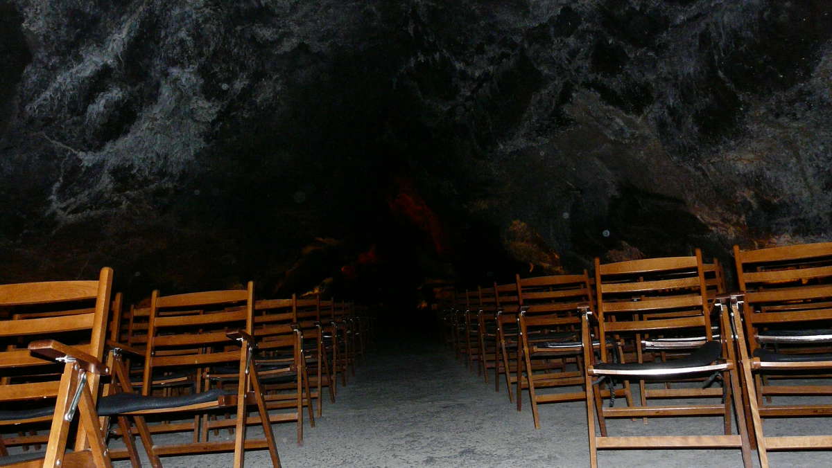 Konzertsaal in den Cuevas de los Verdes