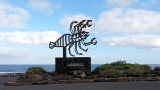 Jameos del Agua Logoauf dem Parkplatz