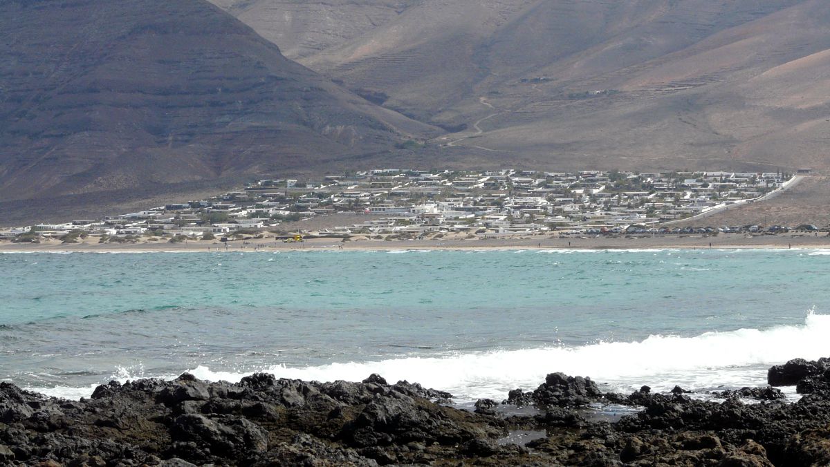 Surfer Strand von Famara Lanzarote