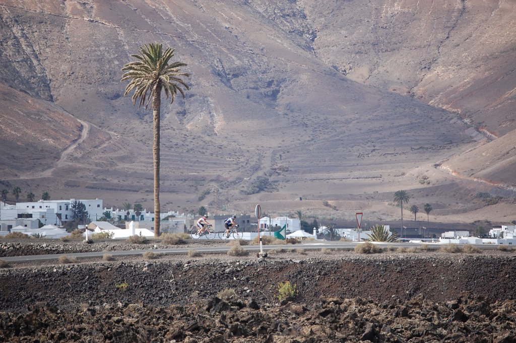 Radfahrer auf Lanzarote bei Yaiza