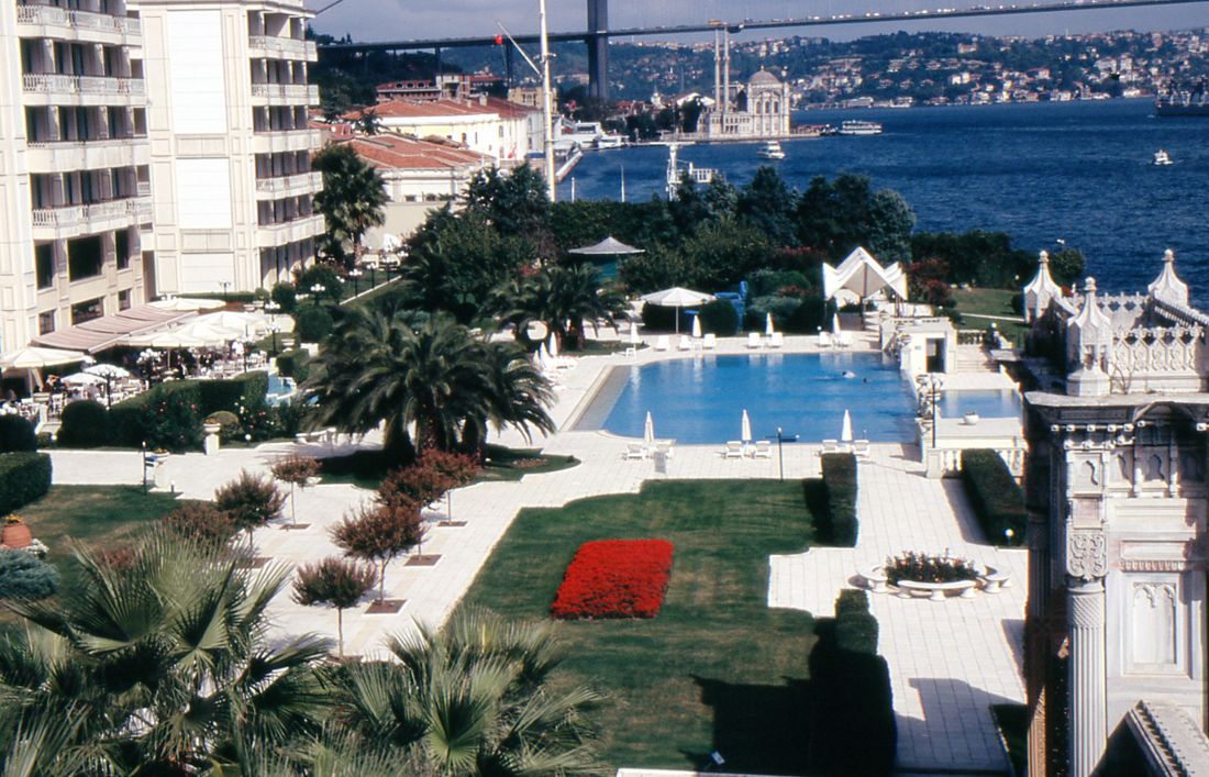 Pool des Hotel Kempinski Ciragan Palace