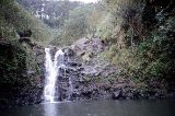 Einer der vielen Wasserfälle neben der Road 360 nach Hana von Hihawai