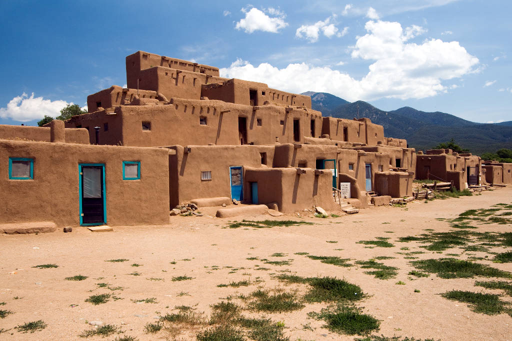 Taos Pueblo by : Luca Galuzzi - www.galuzzi.it